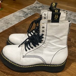 R13 Stack Doodle white size 10